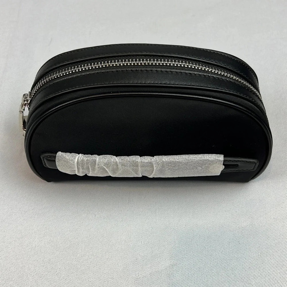 NWOT Cartwright The Clam Luxury Lockable Bag - Picture 2 of 11